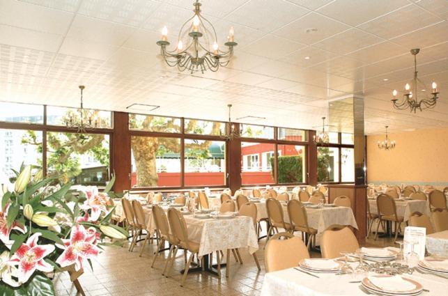 Hotel Des Rosiers ルルド エクステリア 写真